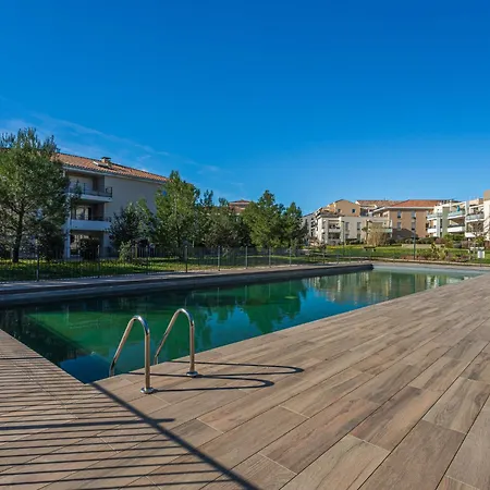 Nouvelles Terres E4 By Interhome *